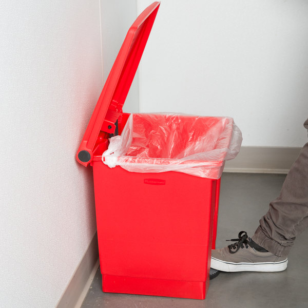 Papelera Pedal 30 Lts uv, color rojo reciclaje  - Rubbermaid